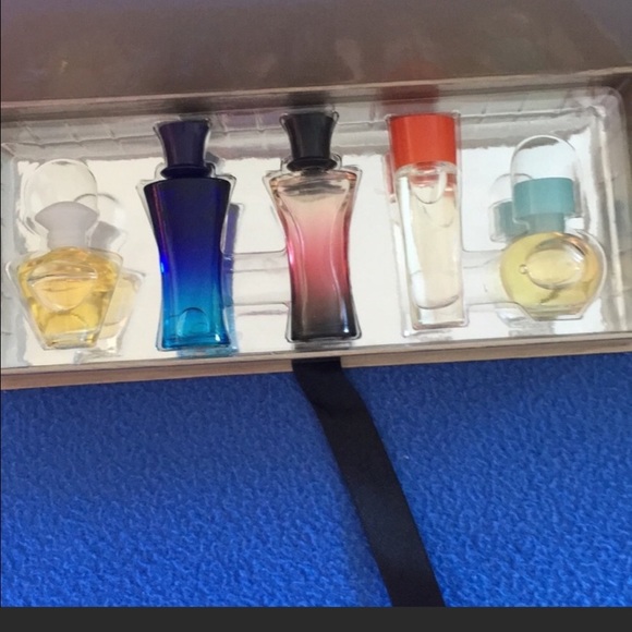Mary Kay Other - ❤️NEW❤️ Mary Kay Miniature Fragrance Collection